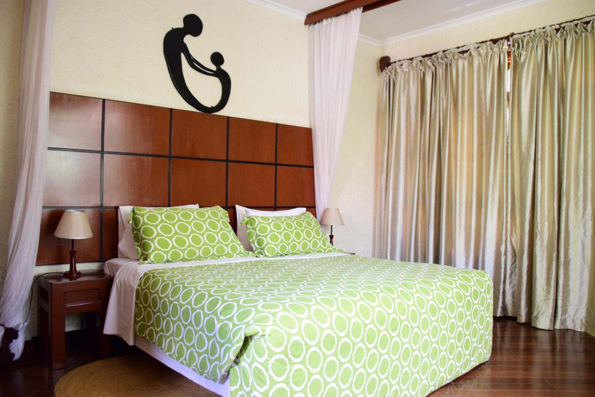 Arusha Planet Lodge Room photo